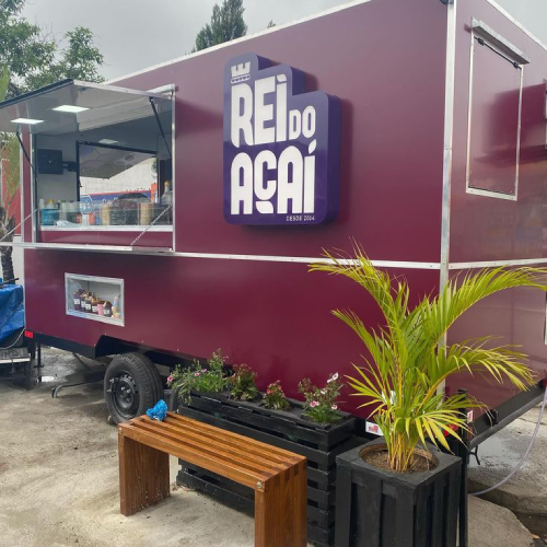 Barracas de açaí e outros produtos no Mercado Ver-o-Peso
